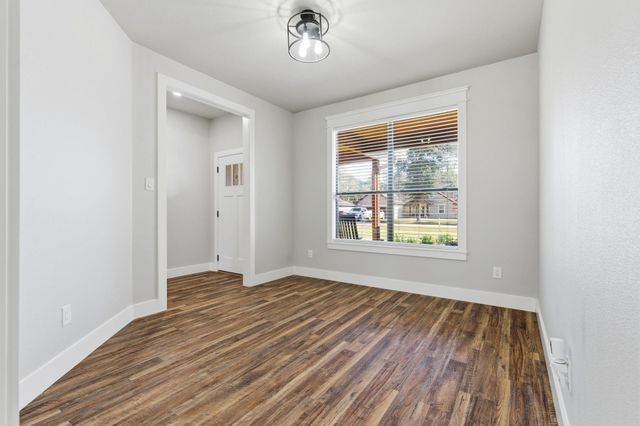 75 County Road 3669 N, Splendora, TX 77372