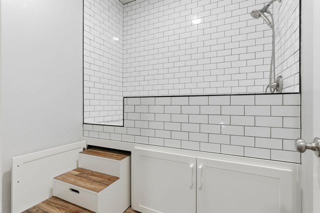 75 County Road 3669 N, Splendora, TX 77372