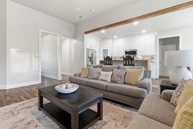 75 County Road 3669 N, Splendora, TX 77372