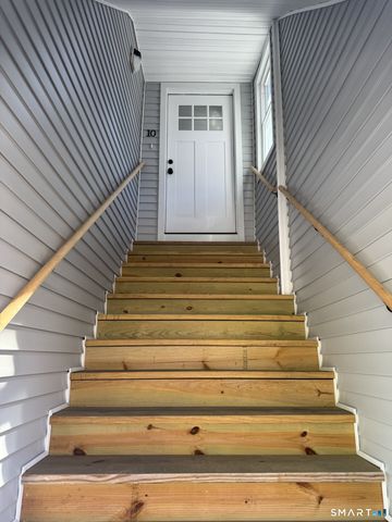 10 Bridgeport Avenue, Shelton, CT 06484