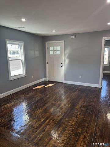 10 Bridgeport Avenue, Shelton, CT 06484