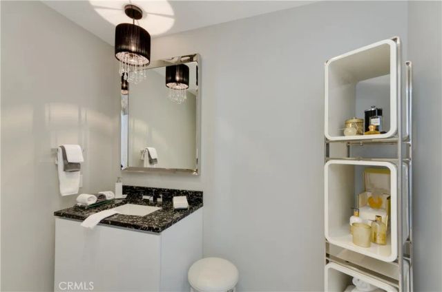 900 W Olympic Boulevard 32B, Los Angeles, CA 90015