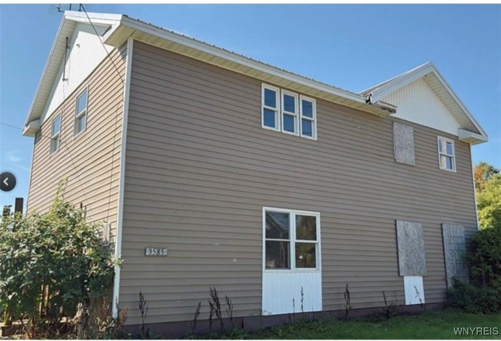 3585 Roszyk Hill Road, Machias, NY 14101