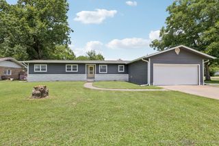 717 SE 11th, Pryor, OK 74361