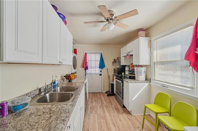 922 Llano Place, Greensboro, NC 27401