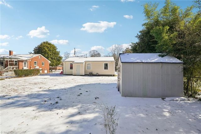 922 Llano Place, Greensboro, NC 27401