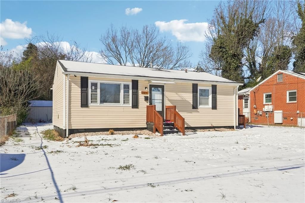 922 Llano Place, Greensboro, NC 27401