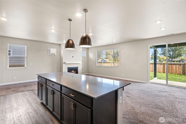 1533 27th Street NW, Puyallup, WA 98371