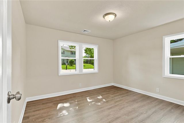 21 Edie Lane, Easton, PA 18045
