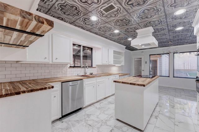 11830 Thoreau Drive, Montgomery, TX 77356