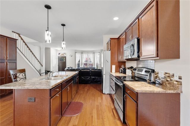 33 North Plymouth Avenue, Rochester, NY 14614
