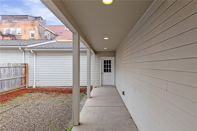 33 North Plymouth Avenue, Rochester, NY 14614