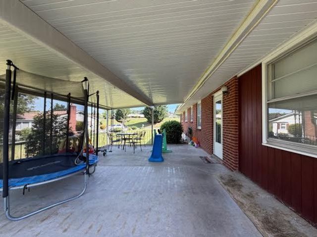 1229 Mountain View RD, Vinton, VA 24179