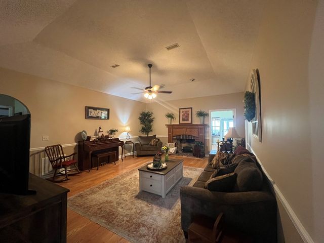 937 S Beverlye Rd, Dothan, AL 36301