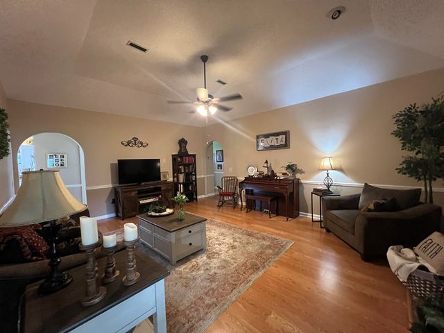 937 S Beverlye Rd, Dothan, AL 36301