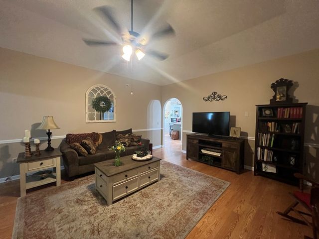 937 S Beverlye Rd, Dothan, AL 36301