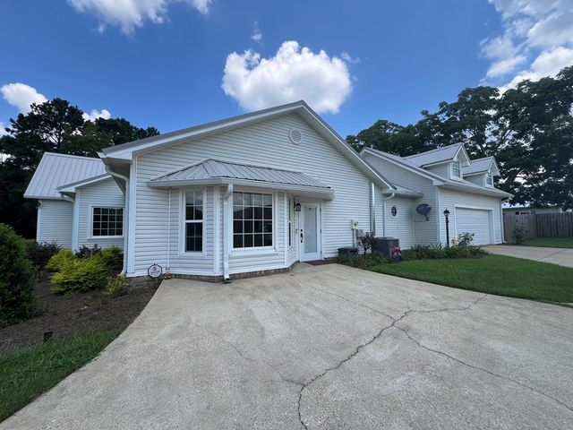 937 S Beverlye Rd, Dothan, AL 36301