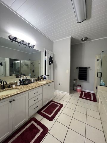 937 S Beverlye Rd, Dothan, AL 36301