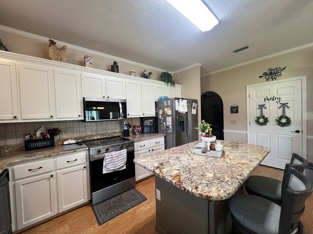 937 S Beverlye Rd, Dothan, AL 36301