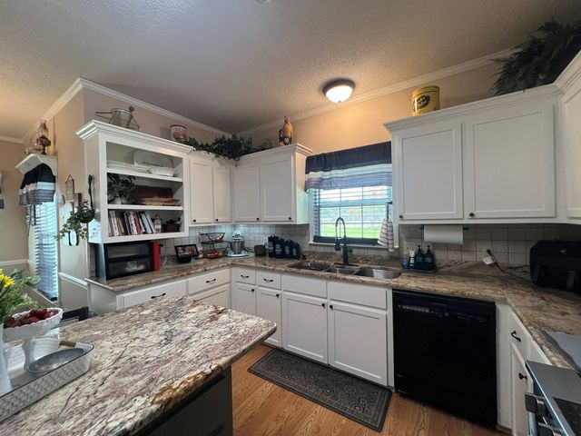 937 S Beverlye Rd, Dothan, AL 36301