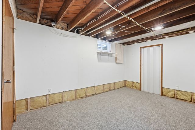 121 Moothart Street, Alburnett, IA 52202