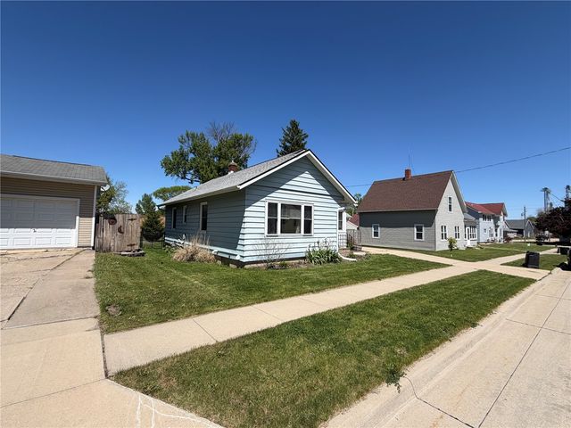 121 Moothart Street, Alburnett, IA 52202