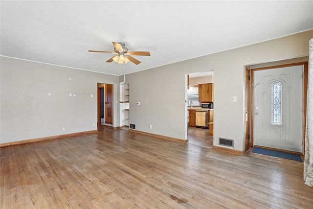 121 Moothart Street, Alburnett, IA 52202