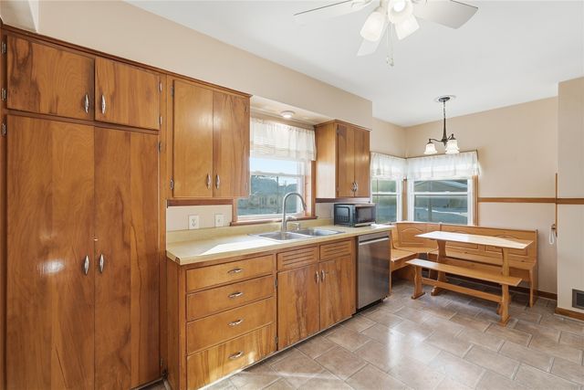 121 Moothart Street, Alburnett, IA 52202