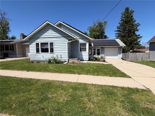 121 Moothart Street, Alburnett, IA 52202