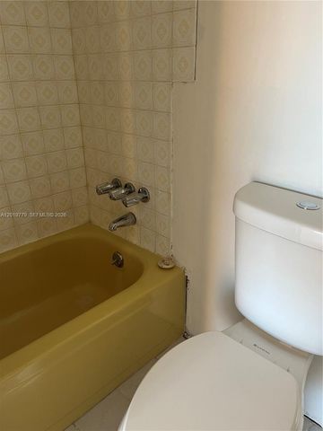 17051 NE 35th Ave 202, North Miami Beach, FL 33160