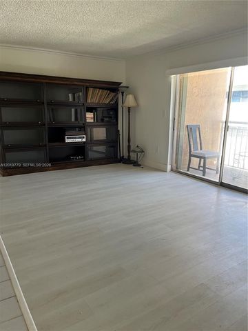 17051 NE 35th Ave 202, North Miami Beach, FL 33160