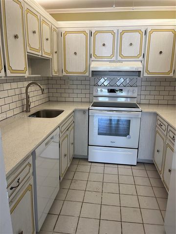 17051 NE 35th Ave 202, North Miami Beach, FL 33160