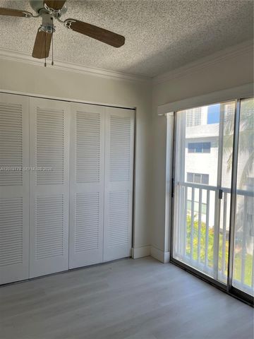 17051 NE 35th Ave 202, North Miami Beach, FL 33160
