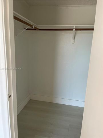 17051 NE 35th Ave 202, North Miami Beach, FL 33160