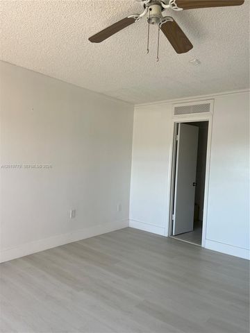 17051 NE 35th Ave 202, North Miami Beach, FL 33160