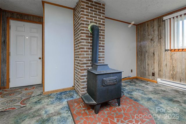 220 Leverette Drive, Hendersonville, NC 28791