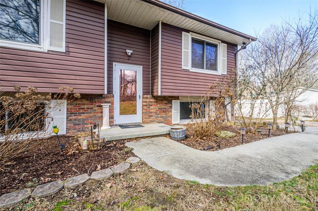 220 Leverette Drive, Hendersonville, NC 28791