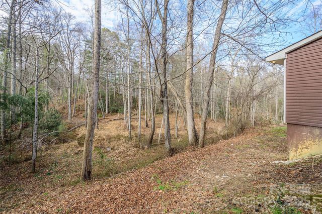 220 Leverette Drive, Hendersonville, NC 28791