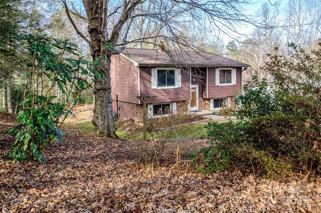 220 Leverette Drive, Hendersonville, NC 28791