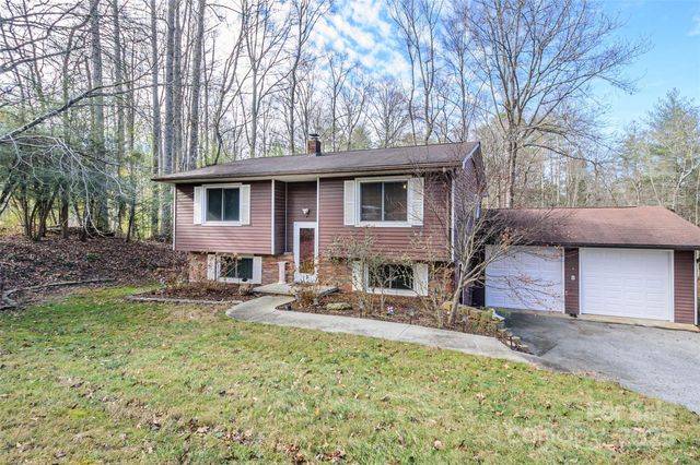 220 Leverette Drive, Hendersonville, NC 28791