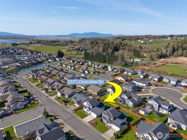 5571 Clearview Drive, Ferndale, WA 98248
