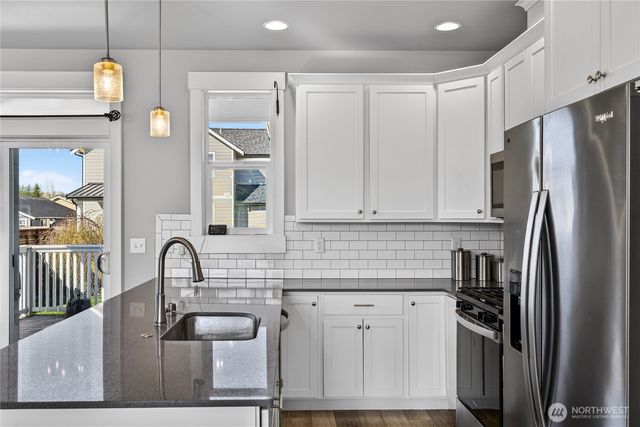5571 Clearview Drive, Ferndale, WA 98248