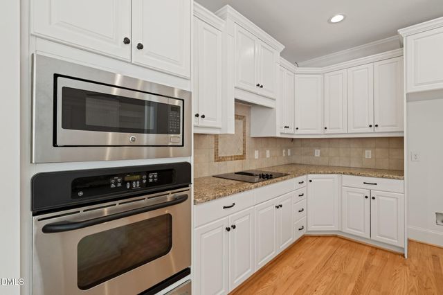 207 Oxfordshire Lane, Chapel Hill, NC 27517