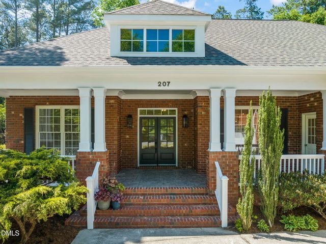 207 Oxfordshire Lane, Chapel Hill, NC 27517