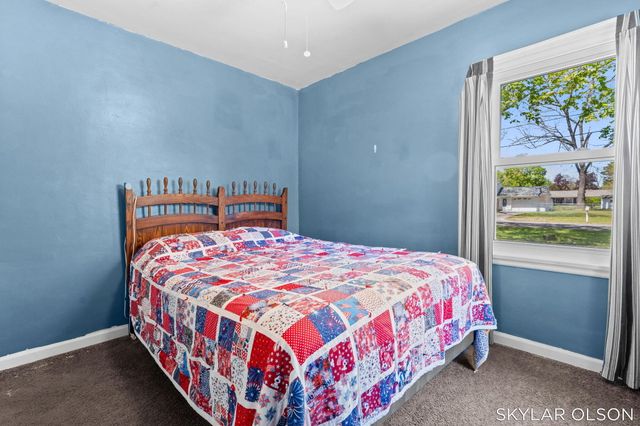 1081 Vick Road, Norton Shores City, MI 49441
