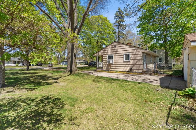 1081 Vick Road, Norton Shores City, MI 49441