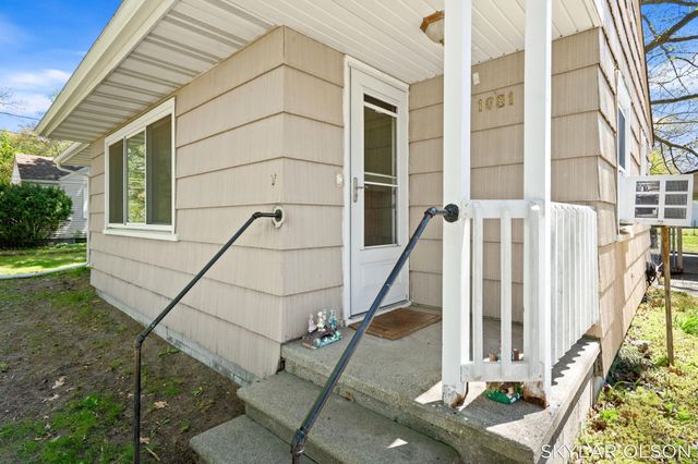 1081 Vick Road, Norton Shores City, MI 49441