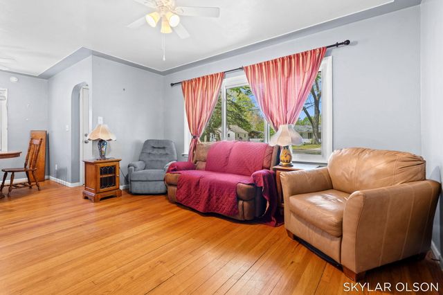 1081 Vick Road, Norton Shores City, MI 49441