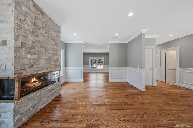 NC Pine Street, Port Jefferson Station, NY 11776