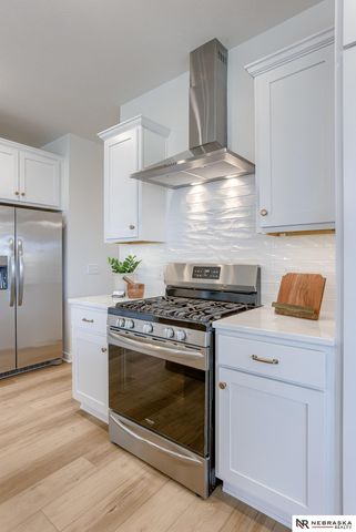 10911 N 161 Avenue, Bennington, NE 68007